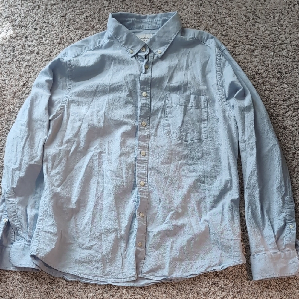 Men's Light Blue Casual Button-Down Shirt